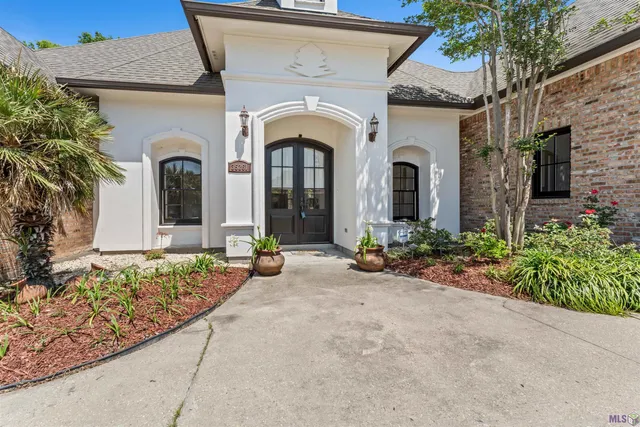 $519,000 | 35261 Beverly Hills Drive, Prairieville, LA 70769