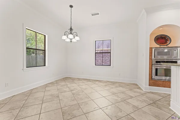 $495,000 | 35261 Beverly Hills Drive, Prairieville, LA 70769