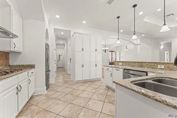 $495,000 | 35261 Beverly Hills Drive, Prairieville, LA 70769