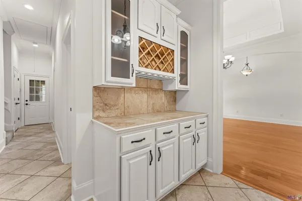 $495,000 | 35261 Beverly Hills Drive, Prairieville, LA 70769