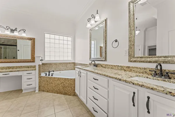 $495,000 | 35261 Beverly Hills Drive, Prairieville, LA 70769