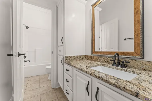 $495,000 | 35261 Beverly Hills Drive, Prairieville, LA 70769