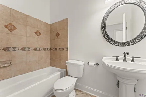 $505,000 | 35261 Beverly Hills Drive, Prairieville, LA 70769