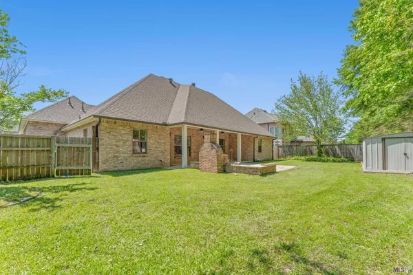 $495,000 | 35261 Beverly Hills Drive, Prairieville, LA 70769