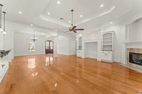 $495,000 | 35261 Beverly Hills Drive, Prairieville, LA 70769