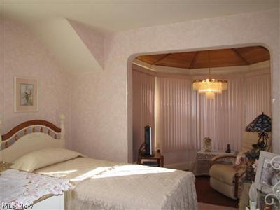 1548 Sheffield Road South Euclid, OH 44121 - Photo 14 of 25 Bedroom with special sitting area.