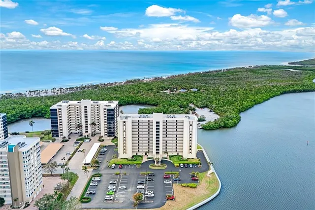 $754,000 | 17 Bluebill Avenue, Unit 206, Naples, FL 34108