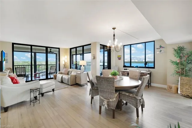 $754,000 | 17 Bluebill Avenue, Unit 206, Naples, FL 34108