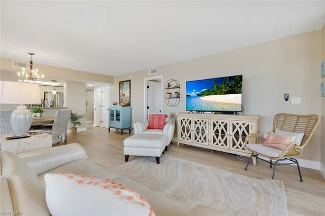 $754,000 | 17 Bluebill Avenue, Unit 206, Naples, FL 34108