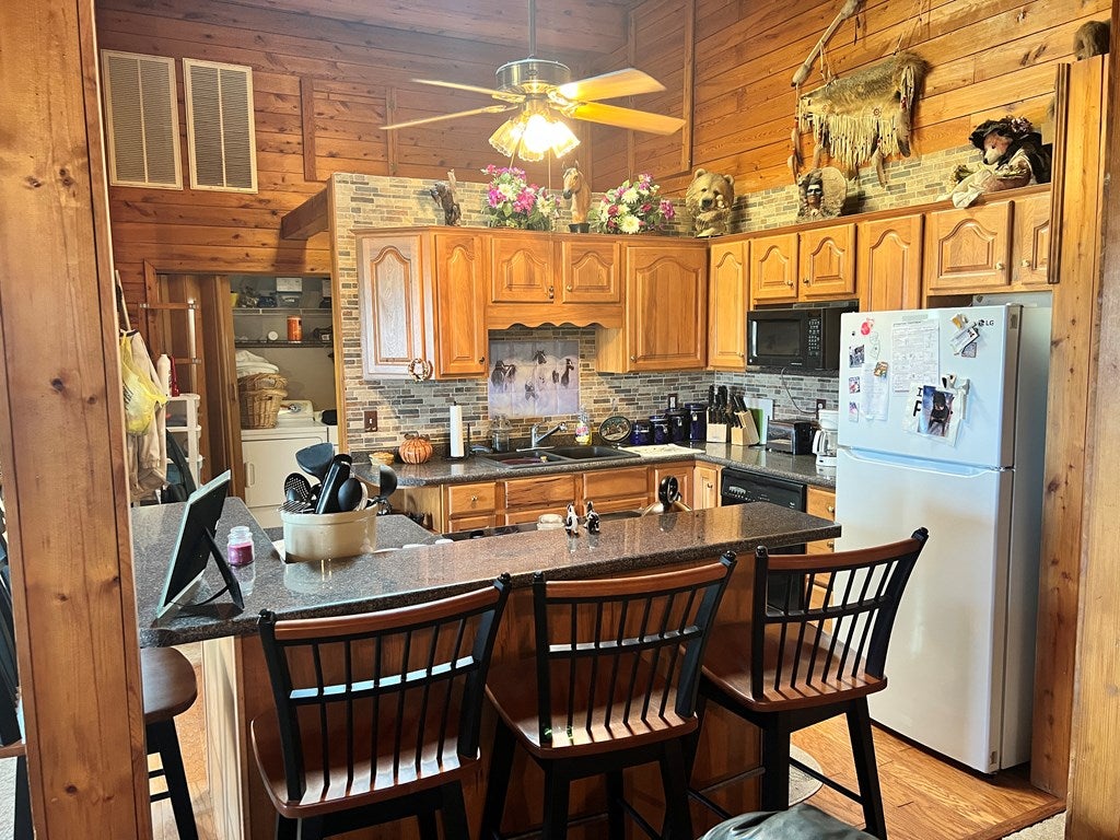 2616 Pope Road, Unit 11B Ivanhoe, VA 24350 - Photo 10 of 34 Gallery Image 10