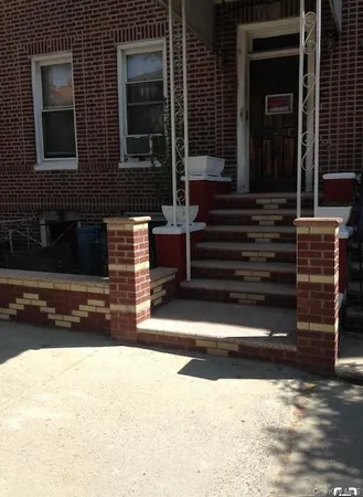 $2,950 | 45 East 95th Street, Unit 1F | Brownsville
