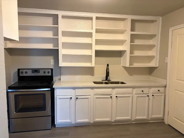 $1,600 | 5322 Pershing Street, Houston, TX 77033