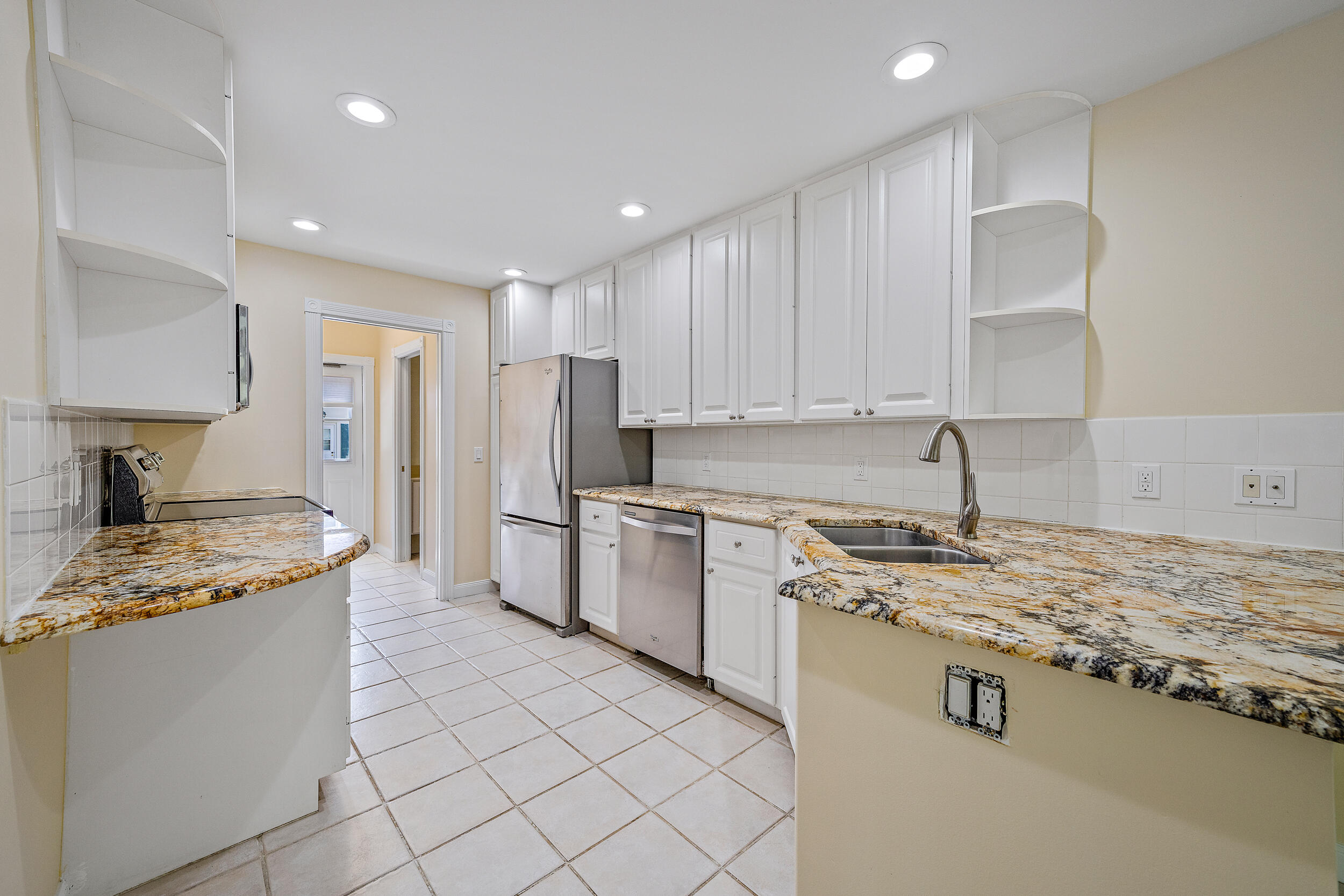 325 Legare Court Jupiter, FL 33458 - Photo 2 of 16 325 Legare Ct-5