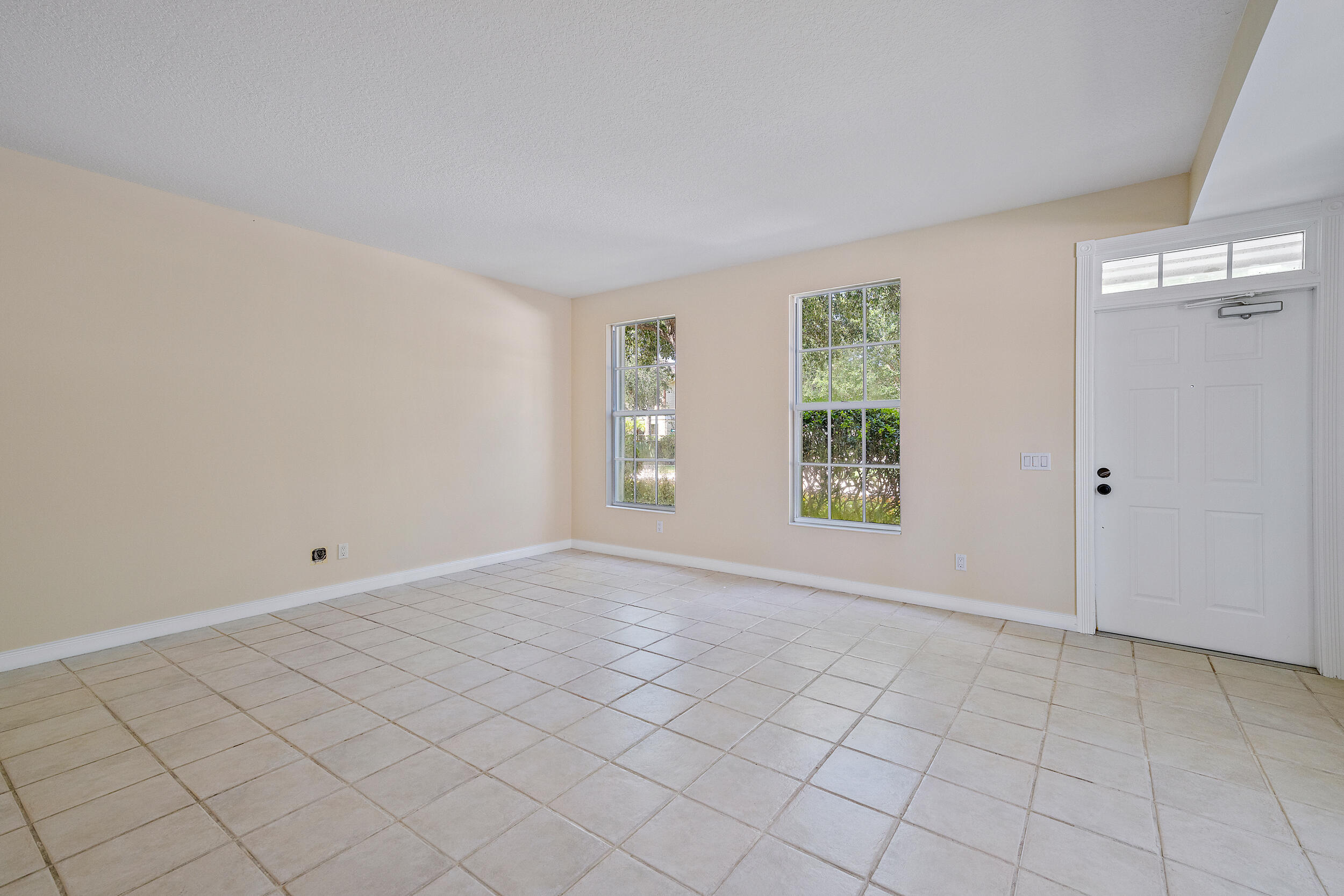 325 Legare Court Jupiter, FL 33458 - Photo 5 of 16 325 Legare Ct-3