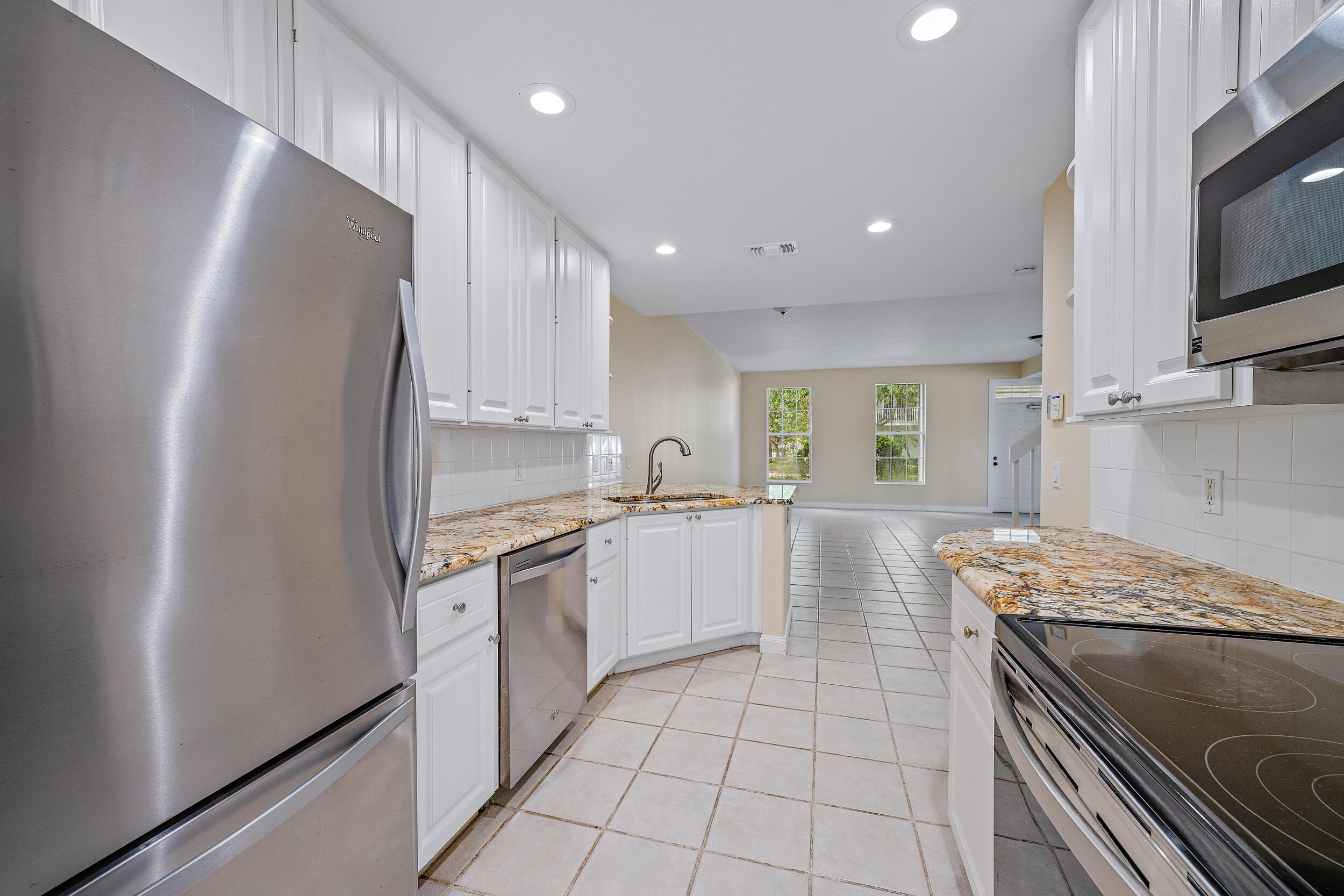 325 Legare Court Jupiter, FL 33458 - Photo 7 of 16 325 Legare Ct-7