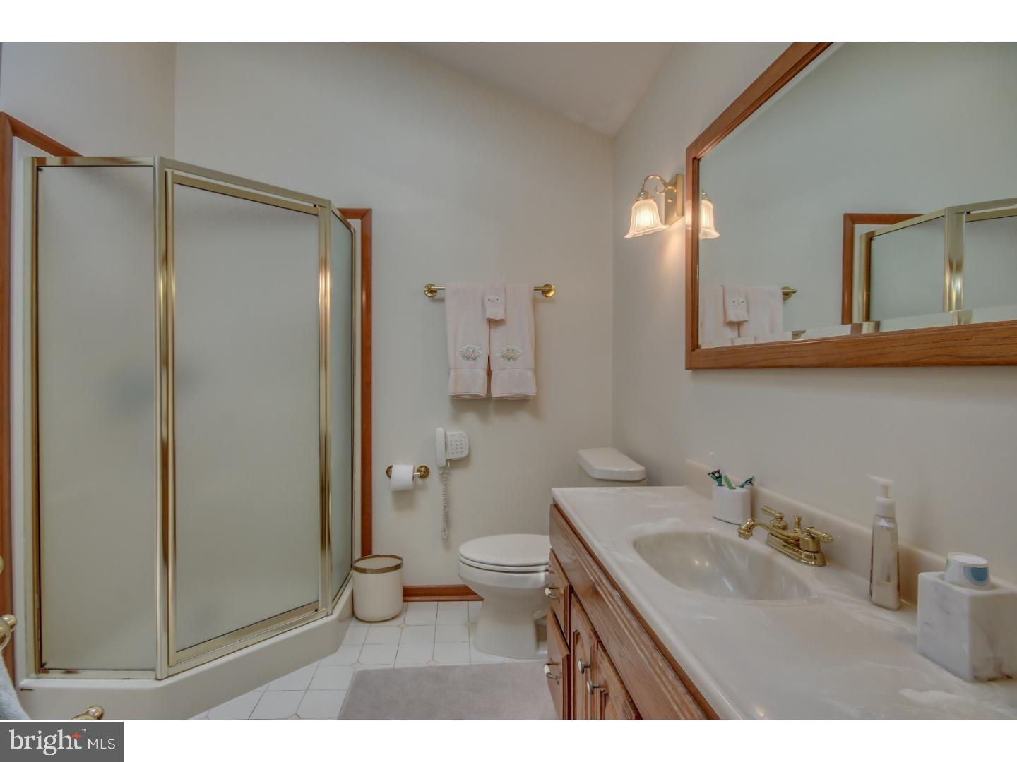 662 Paddock Road Southampton, PA 18966 - Photo 20 of 25 Master Bathroom