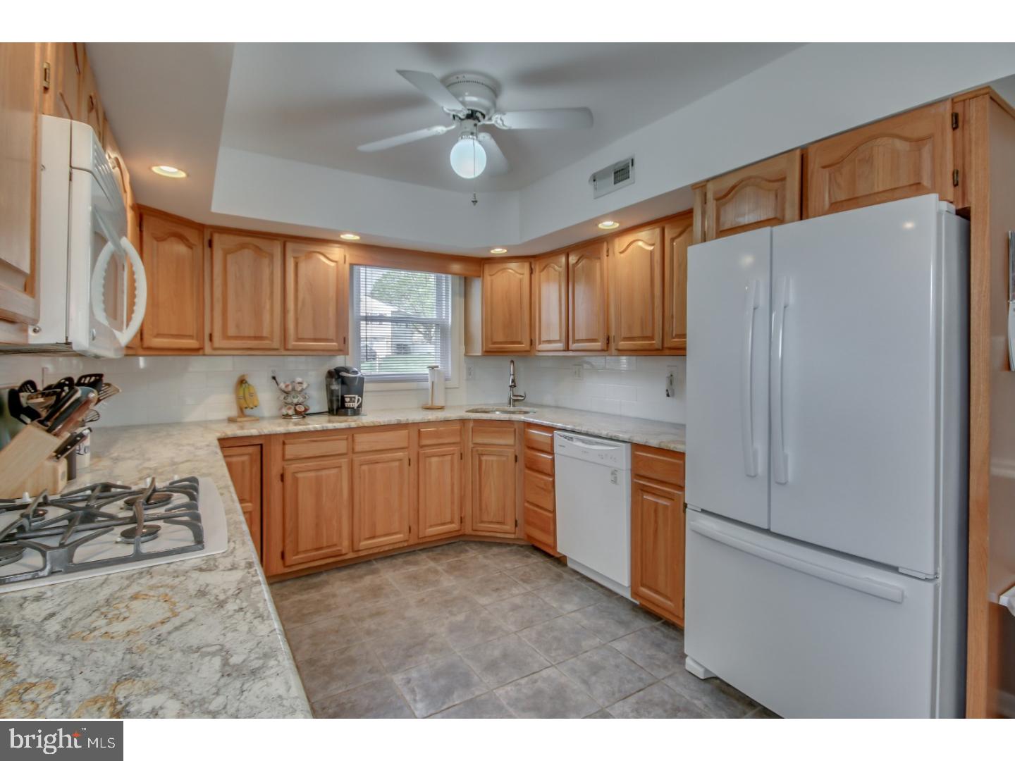 662 Paddock Road Southampton, PA 18966 - Photo 9 of 25 Kitchen
