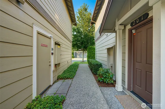 $420,000 | 4678 Wade Street, Unit 201, Bellingham, WA 98226