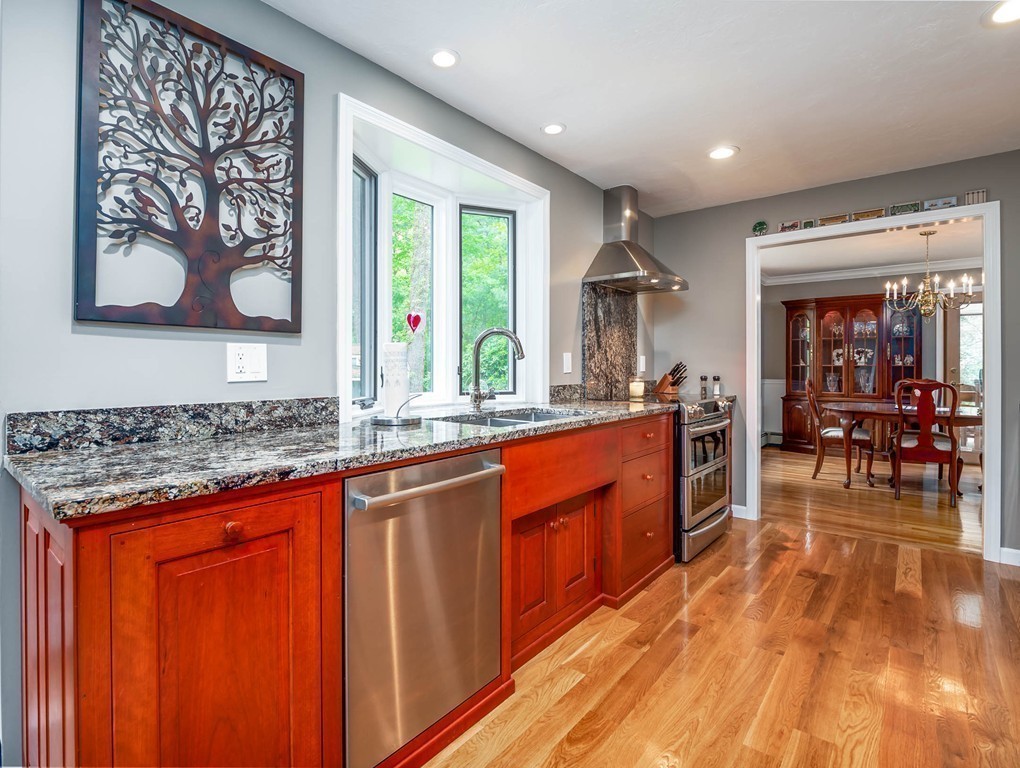 94 Newell Road Holden, MA 01520 - Photo 4 of 30 Gallery Image 4