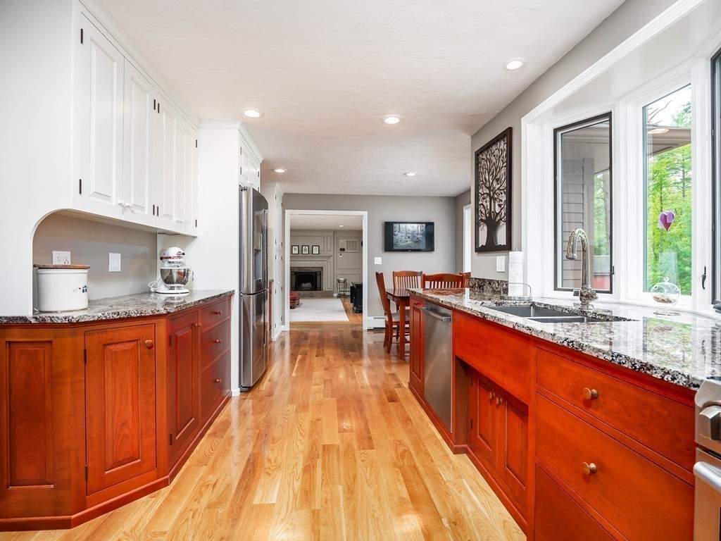 94 Newell Road Holden, MA 01520 - Photo 7 of 30 Gallery Image 7