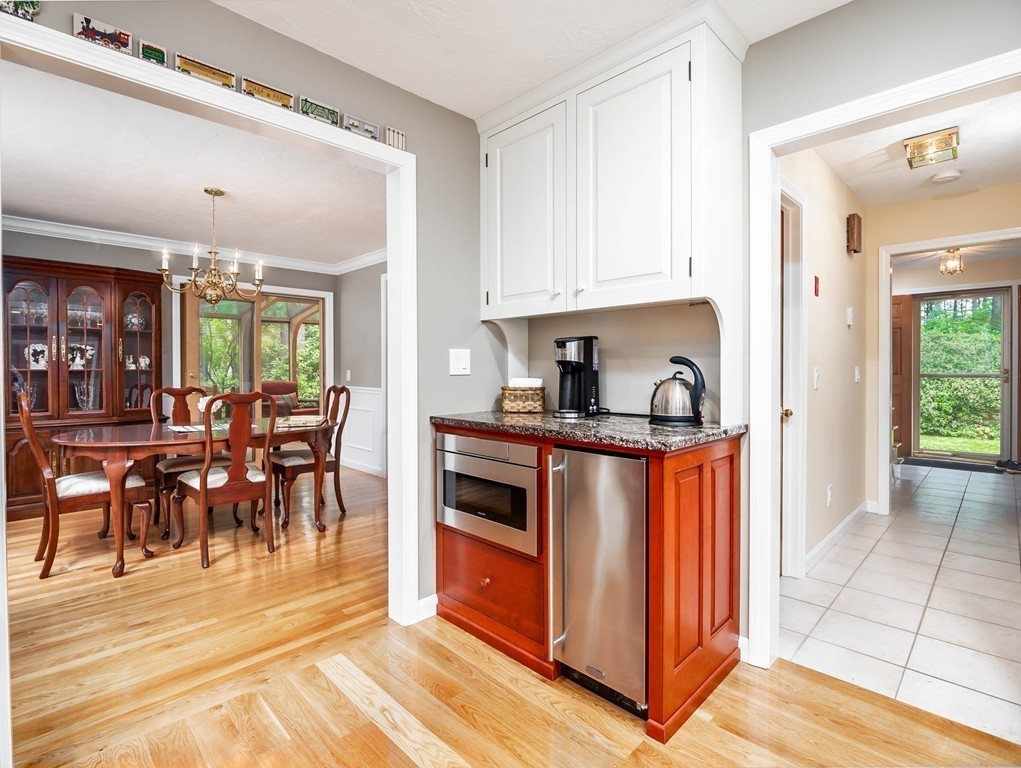 94 Newell Road Holden, MA 01520 - Photo 8 of 30 Gallery Image 8