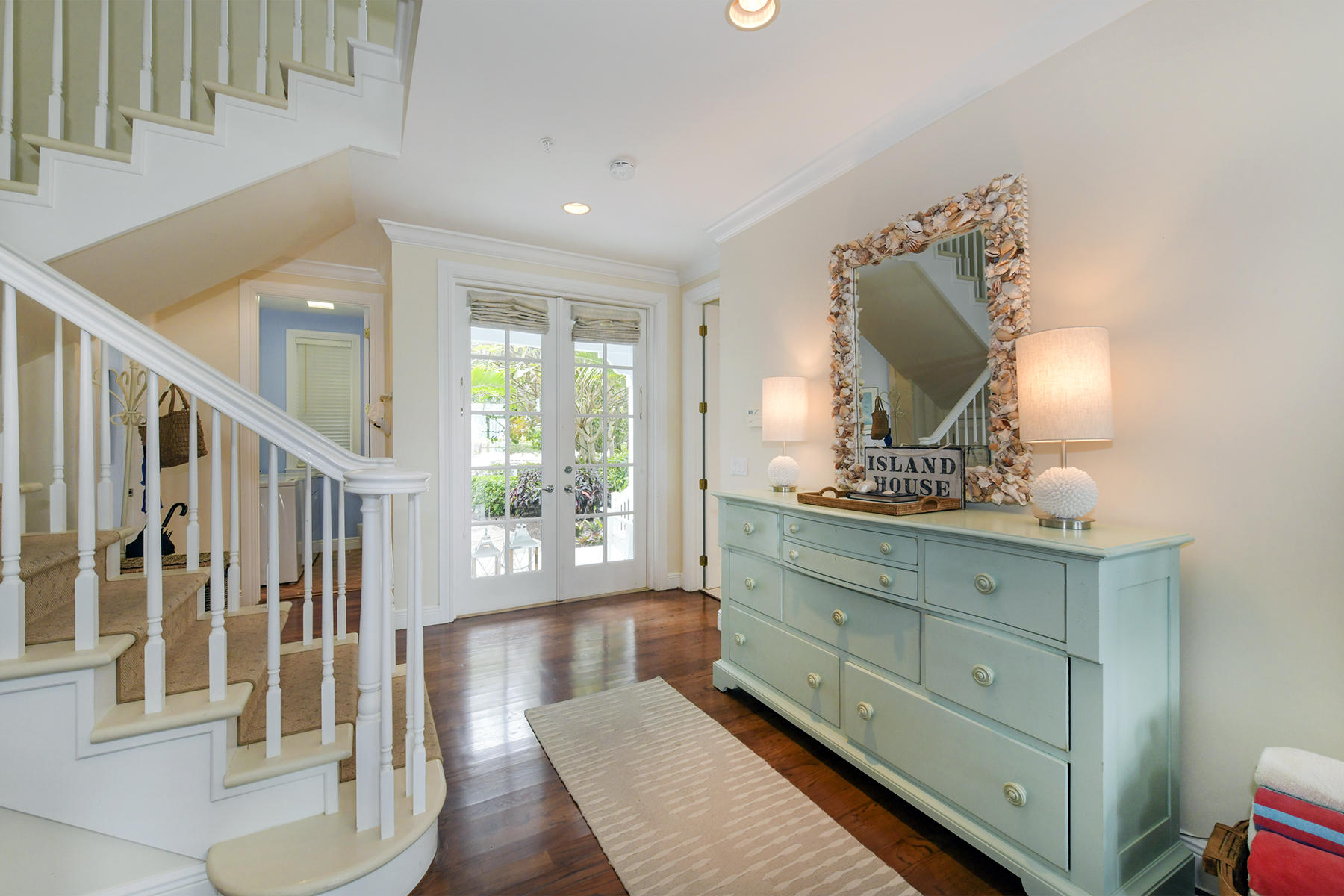 5 Sunset Key Drive Key West, FL 33040 - Photo 17 of 37 a living room with furniture