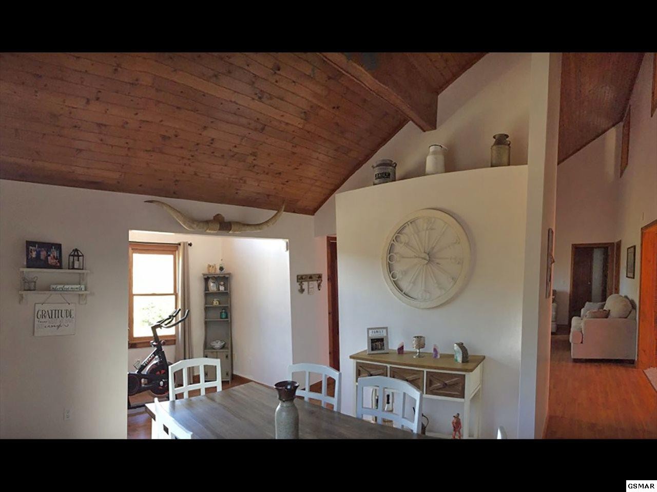 2057 Ranch Road Dandridge, TN 37725 - Photo 9 of 25 Gallery Image 9