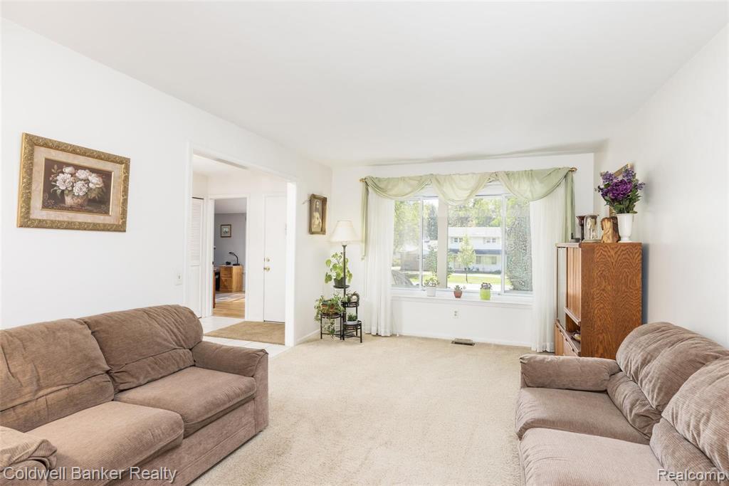 2840 Rhineberry Road Rochester Hills, MI 48309 - Photo 6 of 42
