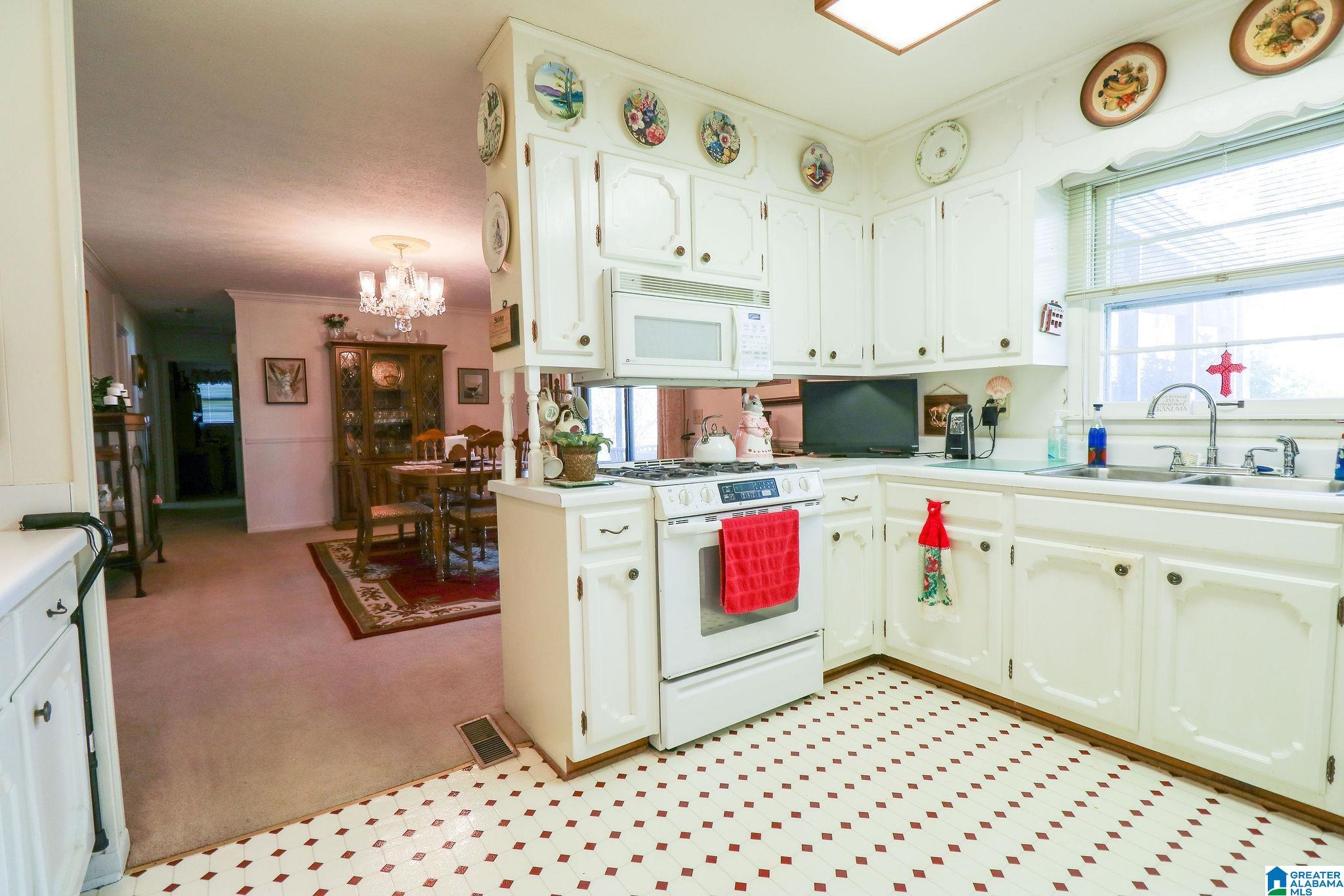 1409 Greenmeadow Road Anniston, AL 36207 - Photo 35 of 50