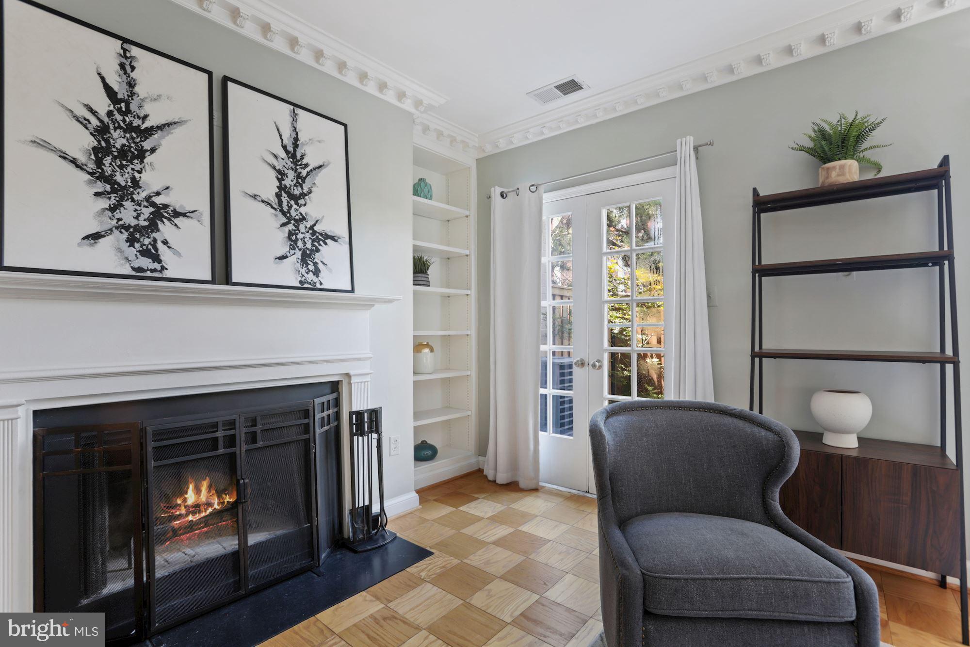1648 Beekman Place Northwest, Unit D Washington, DC 20009 - Photo 14 of 37 Fireplace