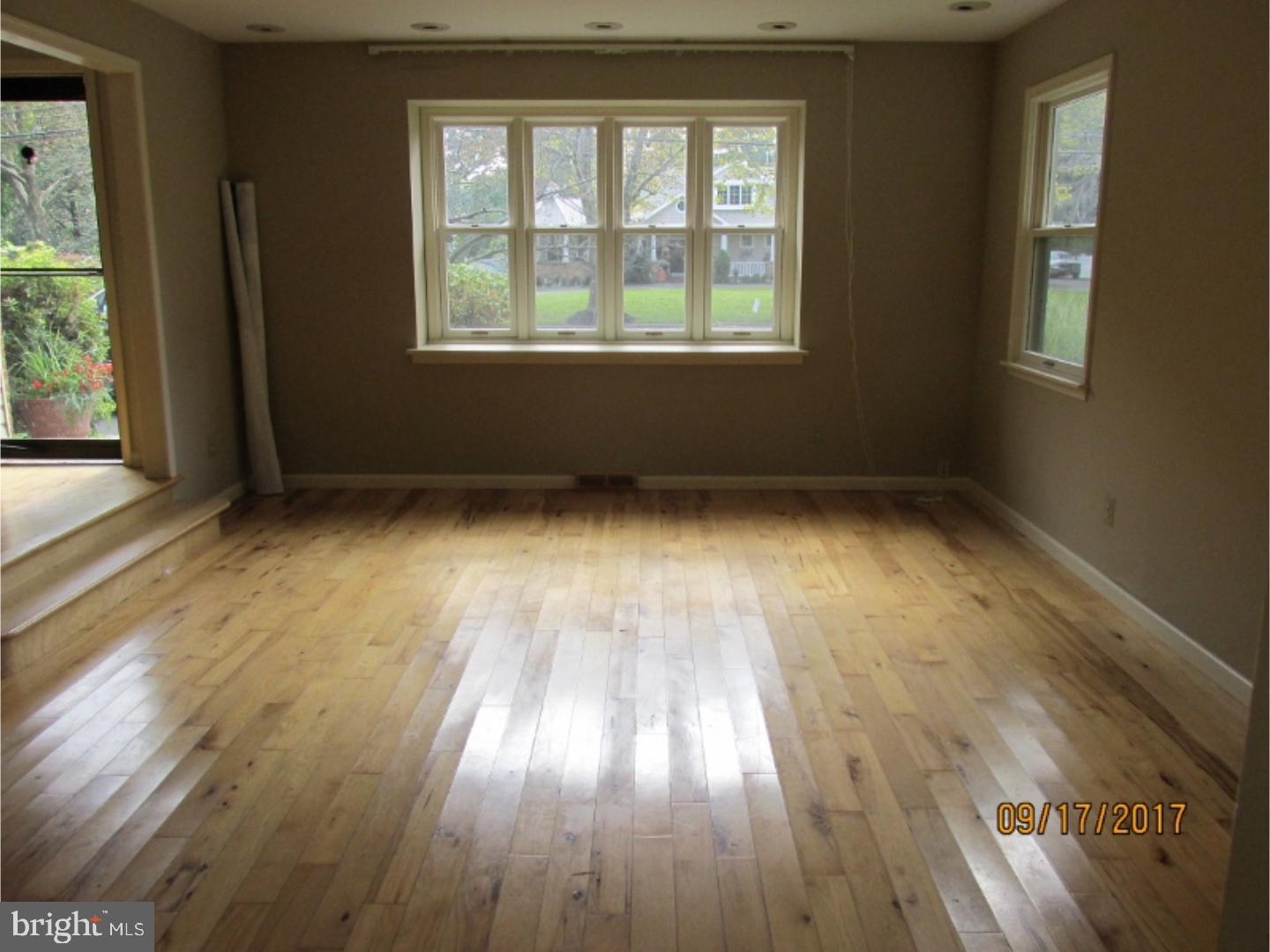 733 North Stanwick Road Moorestown, NJ 08057 - Photo 2 of 23
