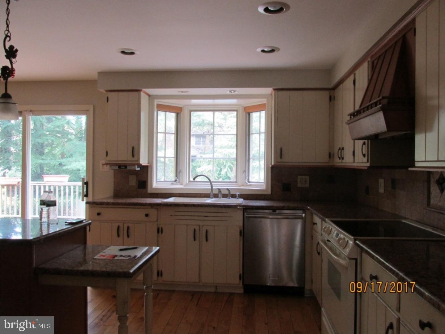 733 North Stanwick Road Moorestown, NJ 08057 - Photo 4 of 23