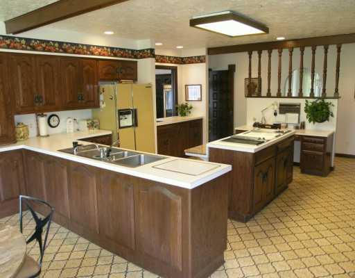 946 Field Club Road Fox Chapel, PA 15238 - Photo 8 of 8 Kitchen.