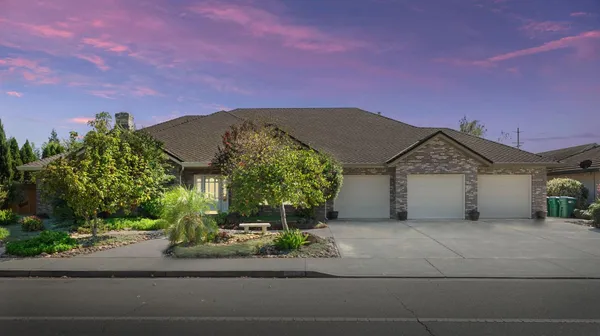 $819,999 | 2432 West Vine Street, Lodi, CA 95242