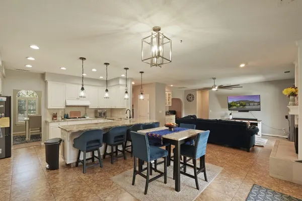 $819,999 | 2432 West Vine Street, Lodi, CA 95242