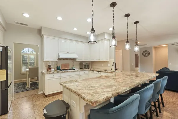 $819,999 | 2432 West Vine Street, Lodi, CA 95242