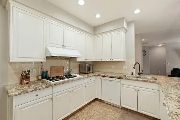 $819,999 | 2432 West Vine Street, Lodi, CA 95242