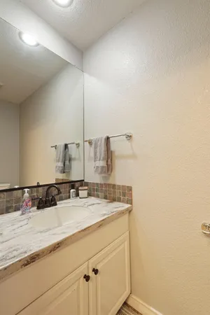 $819,999 | 2432 West Vine Street, Lodi, CA 95242