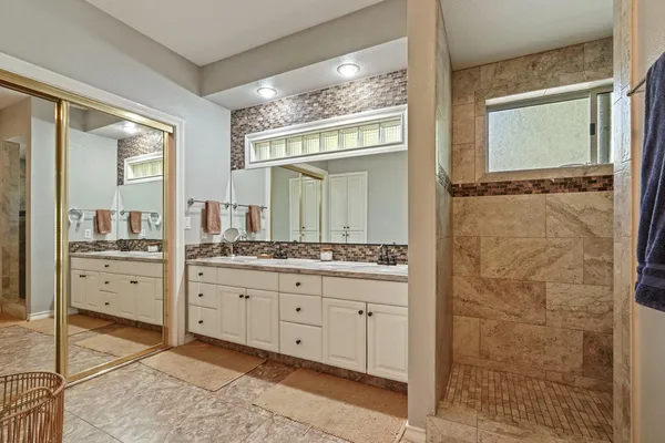 $819,999 | 2432 West Vine Street, Lodi, CA 95242