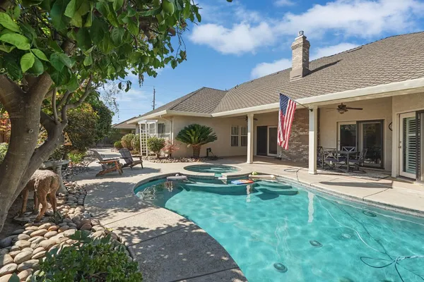 $819,999 | 2432 West Vine Street, Lodi, CA 95242