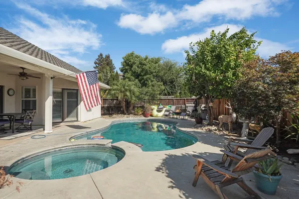 $819,999 | 2432 West Vine Street, Lodi, CA 95242