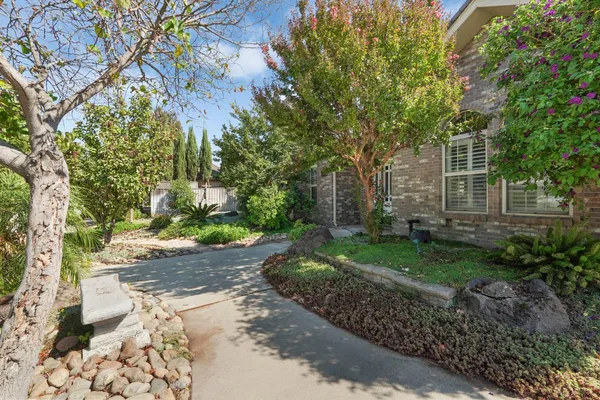 $819,999 | 2432 West Vine Street, Lodi, CA 95242