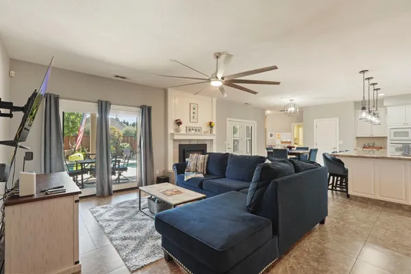 $819,999 | 2432 West Vine Street, Lodi, CA 95242