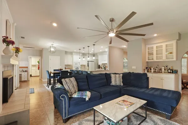 $819,999 | 2432 West Vine Street, Lodi, CA 95242