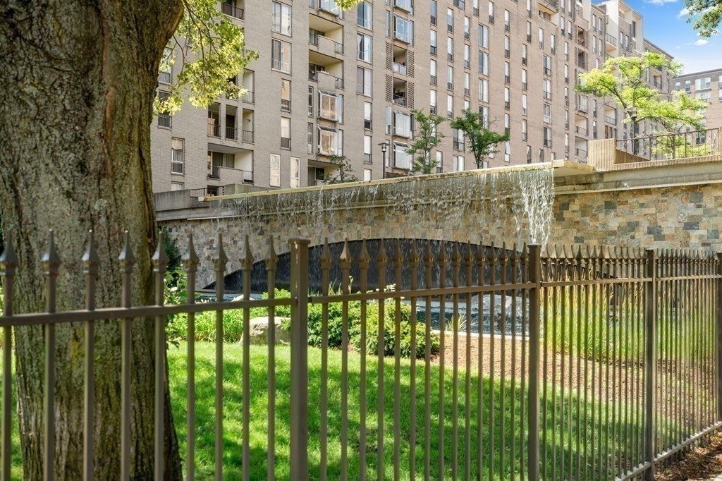 33 Pond Avenue, Unit 1014 Brookline, MA 02445 - Photo 7 of 12