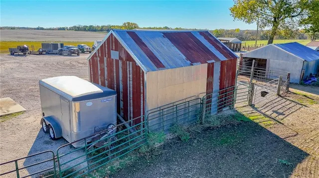 $675,000 | 833 Southwest 1101st Road, Holden, MO 64040