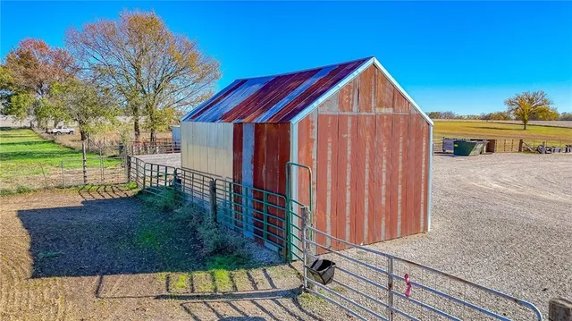 $675,000 | 833 Southwest 1101st Road, Holden, MO 64040