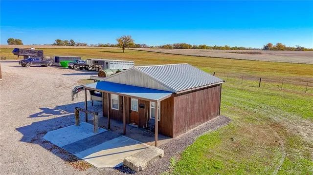 $675,000 | 833 Southwest 1101st Road, Holden, MO 64040
