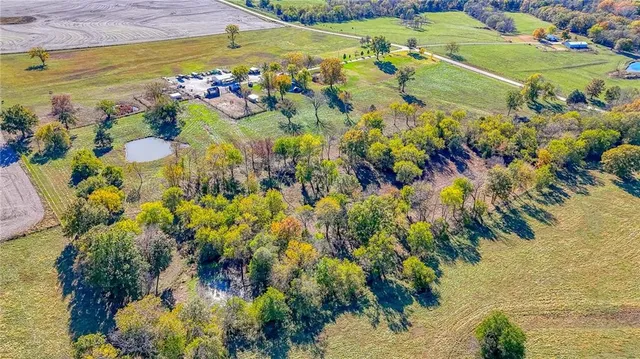 $675,000 | 833 Southwest 1101st Road, Holden, MO 64040