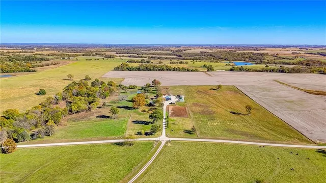 $675,000 | 833 Southwest 1101st Road, Holden, MO 64040